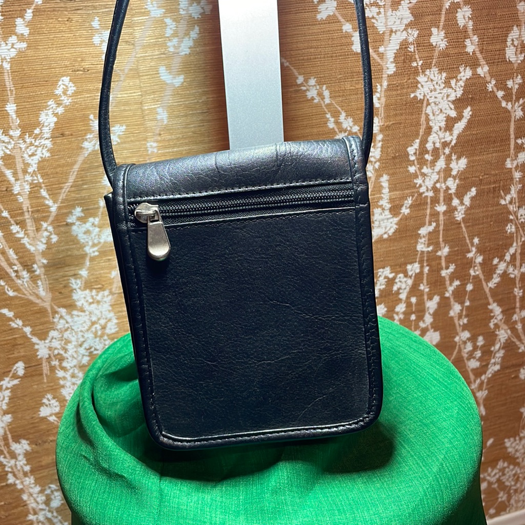 Le Donne Leather Crossbody Bag